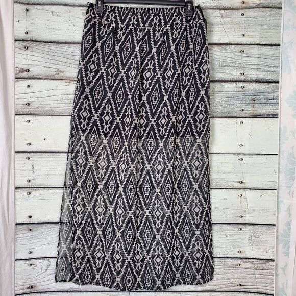 Maurices Women’s Maxi Skirt L Black White Aztec Print Sheer Overlay - Picture 1 of 6